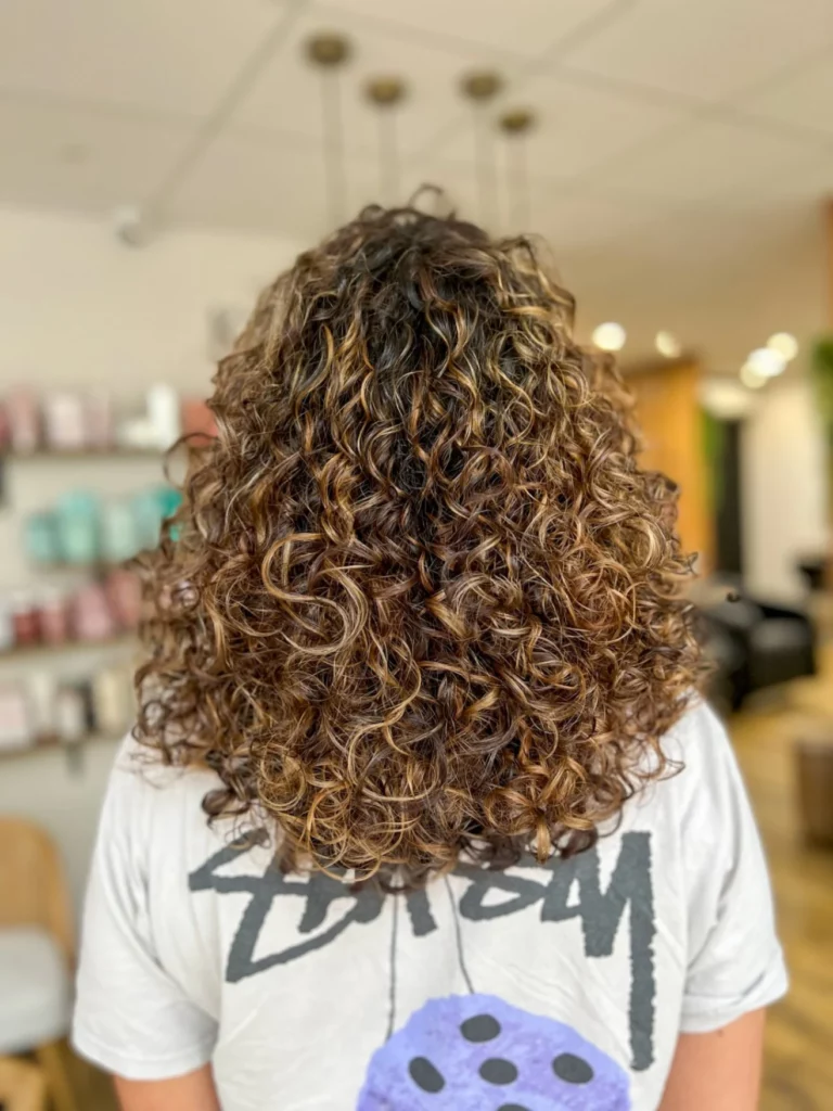 coiffeur viroflay cheveux boucles frises