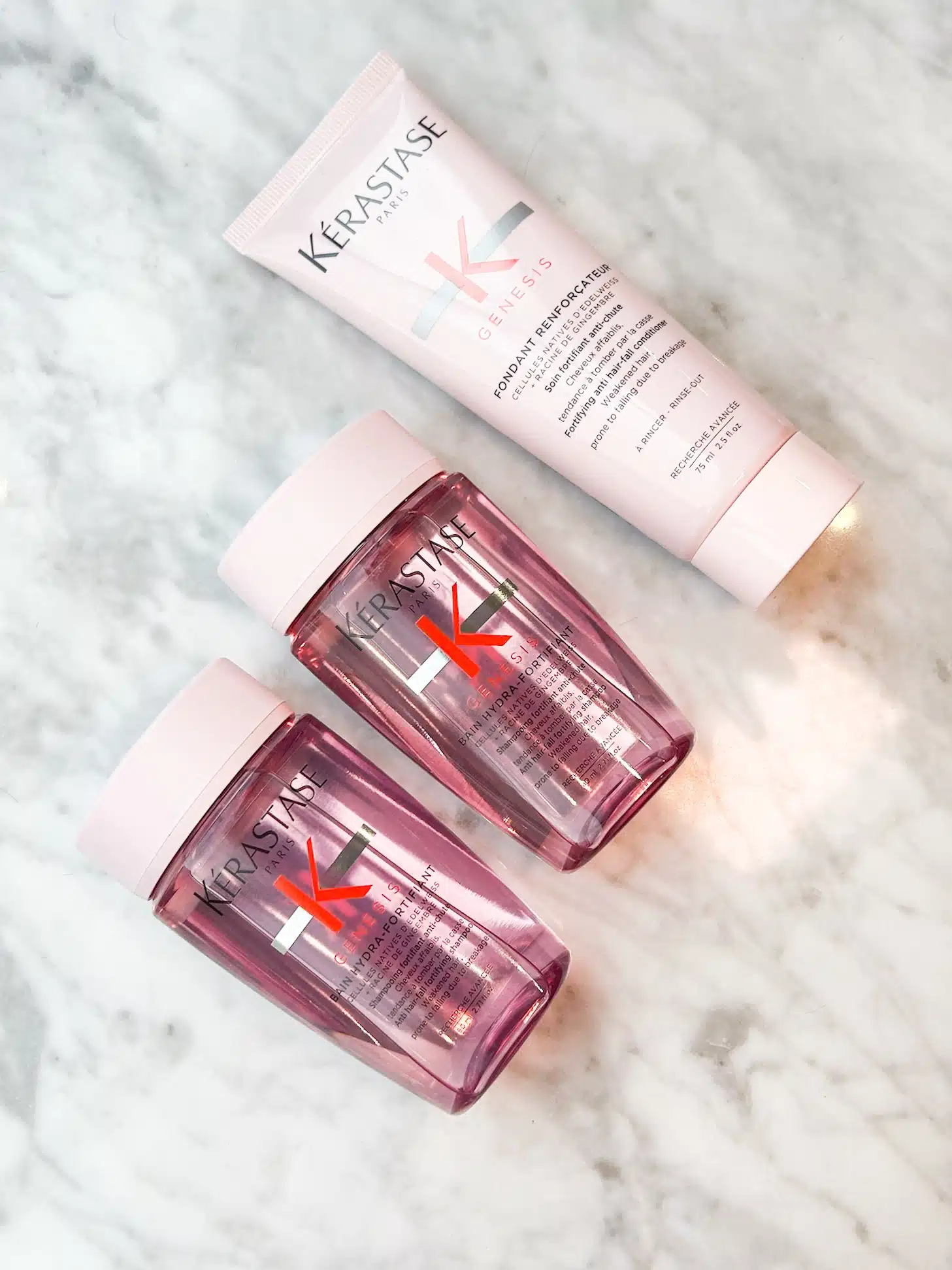 Lire la suite à propos de l’article La chute de cheveux : comprendre, prévenir et traiter avec nos experts