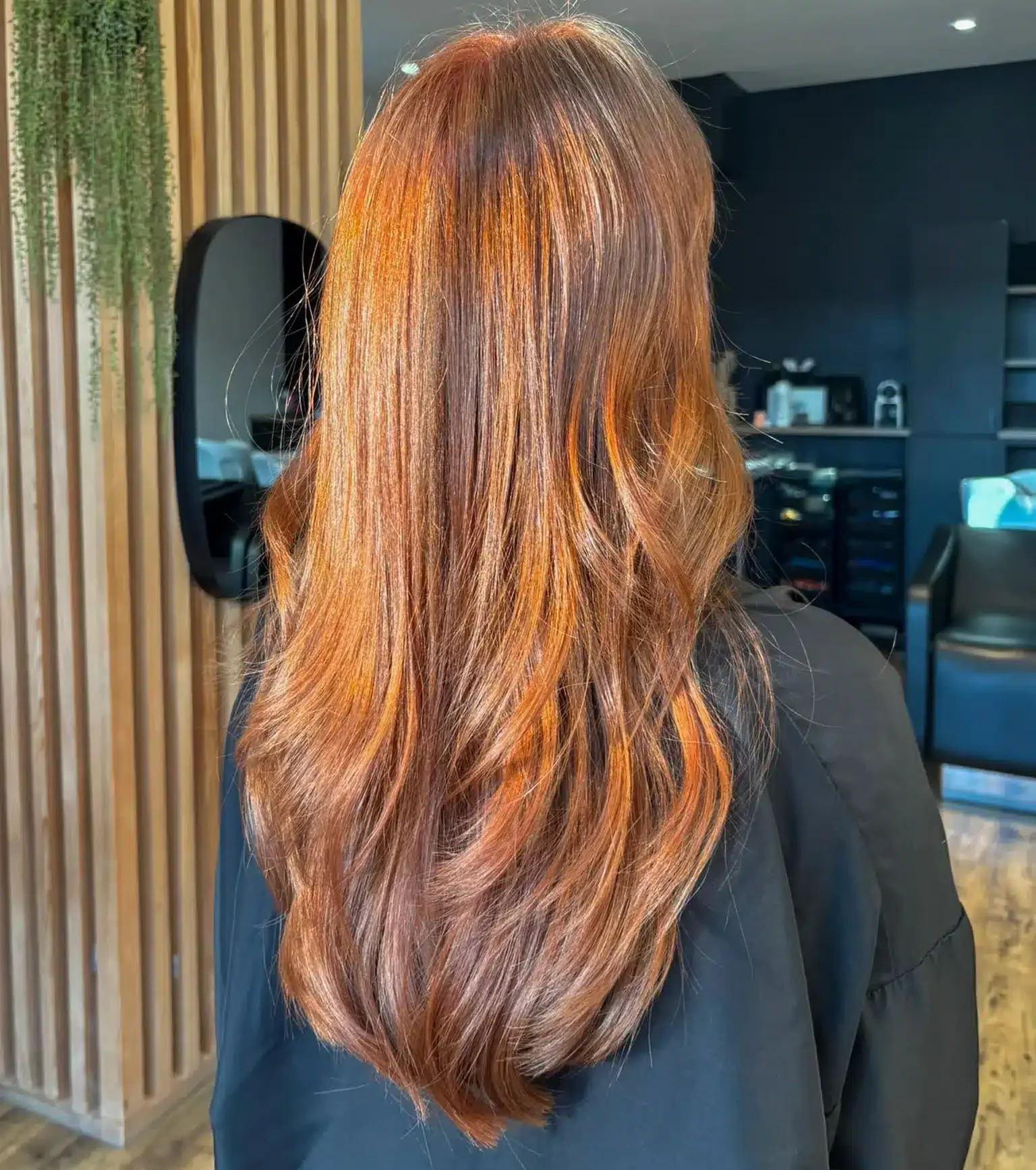 Lire la suite à propos de l’article Coloration ton sur ton : le guide pour vos cheveux